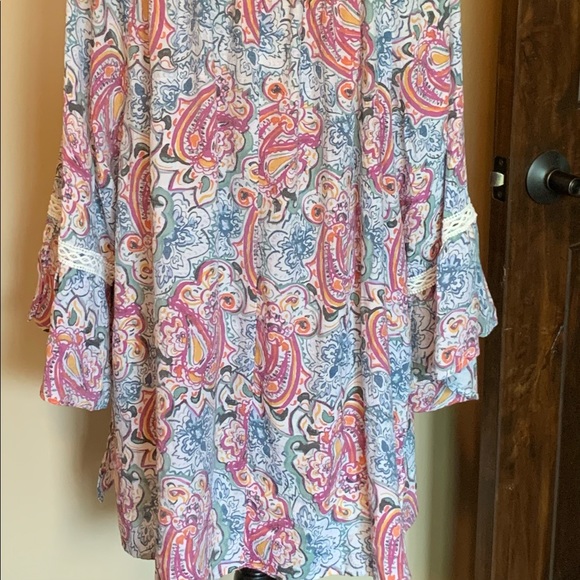 LAST ONE! Lovely plus blouse-New! - Picture 5 of 5